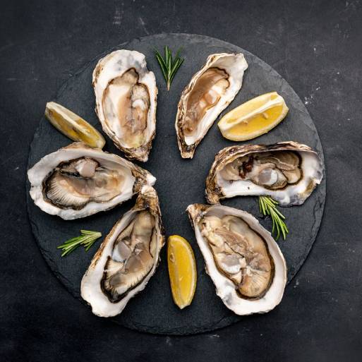 Устрицы
Цинк, содержащийся в устрицах, способствует укреплению иммунной системы, а железо и медь необходимы для образования крови и поддержания нервной системы.